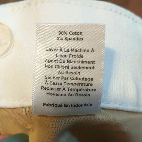 Talbots. Heritage Capri. Side zipper and button closure. Size 10P. NWOT. - Picture 7 of 10